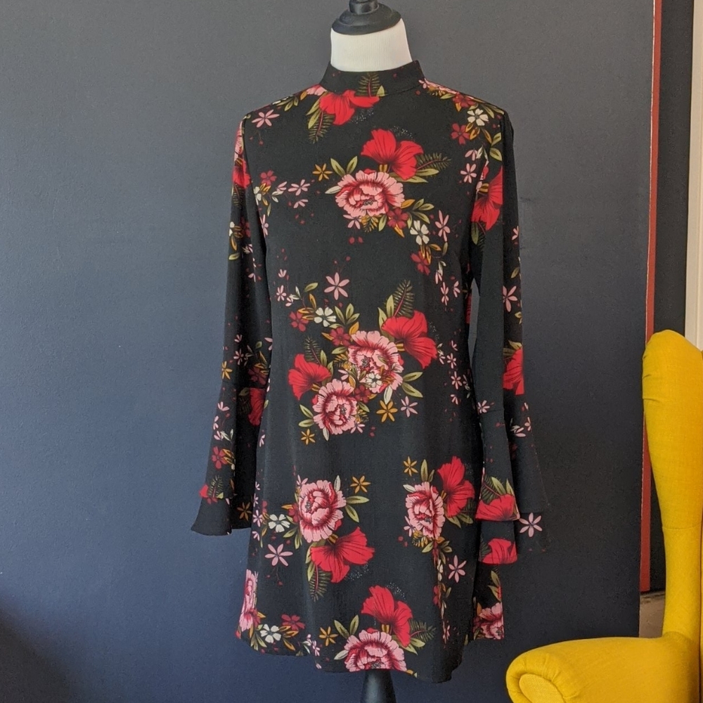 Bell sleeve dress